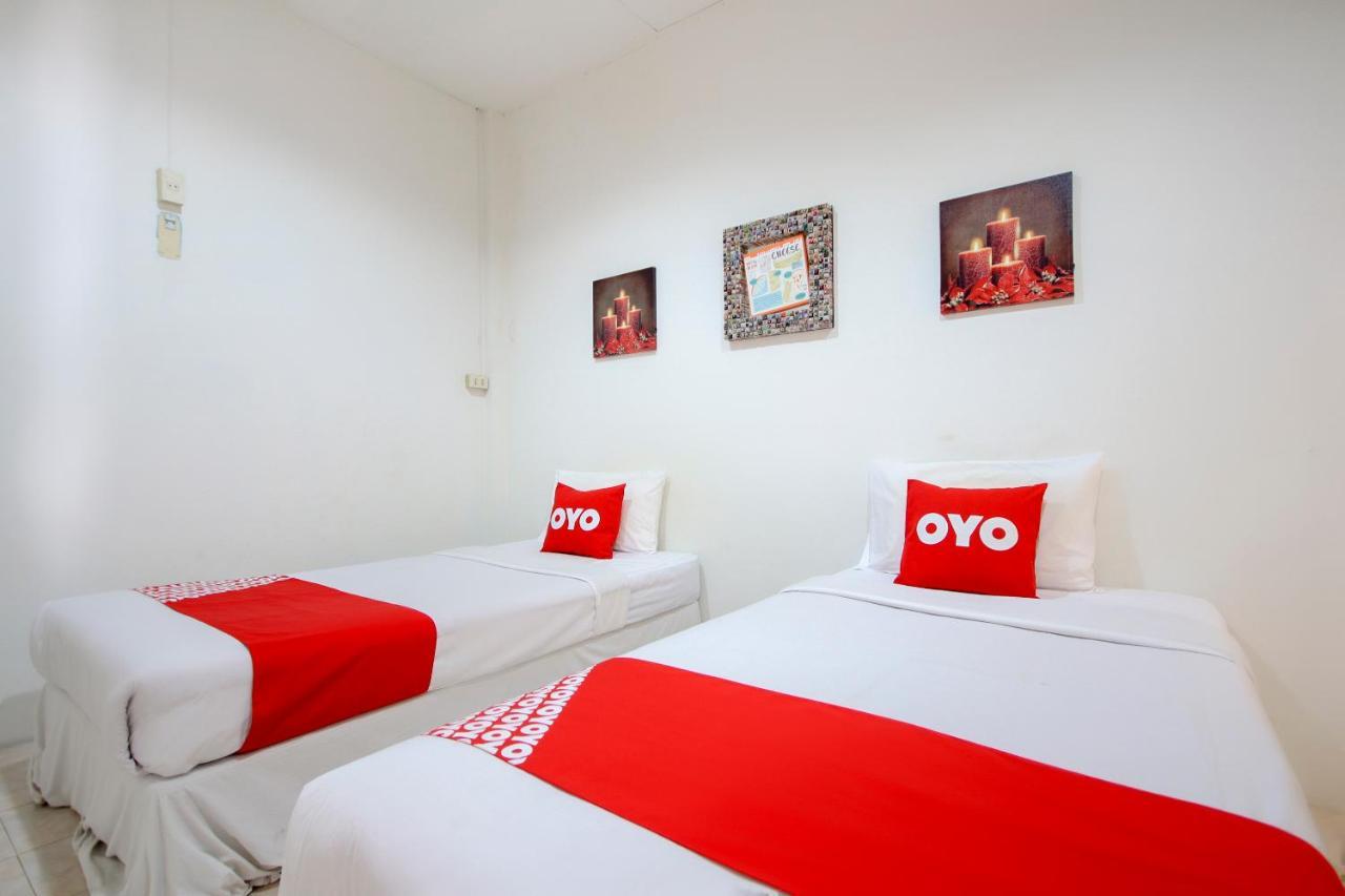 Oyo 1054 Phuket Backpacker Hostel Экстерьер фото